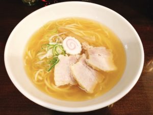 秋葉原にある讃岐うどんの弾力あるコシとのど越しのイイとこ取り『塩ラーメン』＠らーめん紬麦【秋葉原】