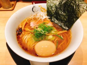 ミシュラン１つ星獲得＆４年連続掲載！芳醇なトリュフ香る『焼きのり味玉そば（醤油）』＠SOBA HOUSE 金色不如帰 新宿御苑本店【新宿】