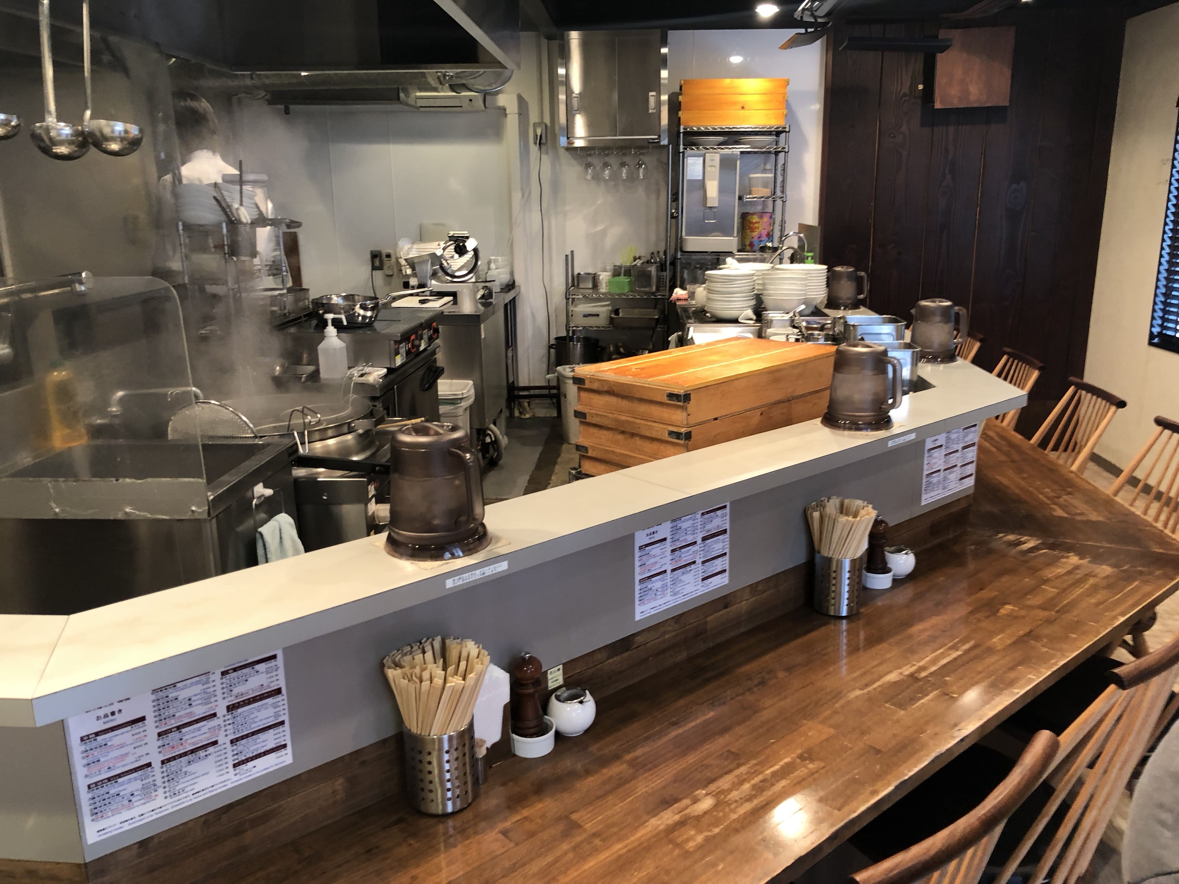 店内_創作麺工房 鳴龍