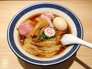 水と出汁にこだわり抜いたスープがハイクオリティーな醤油ラーメン『特製中華そば』＠中華そば　竹むら【目黒】