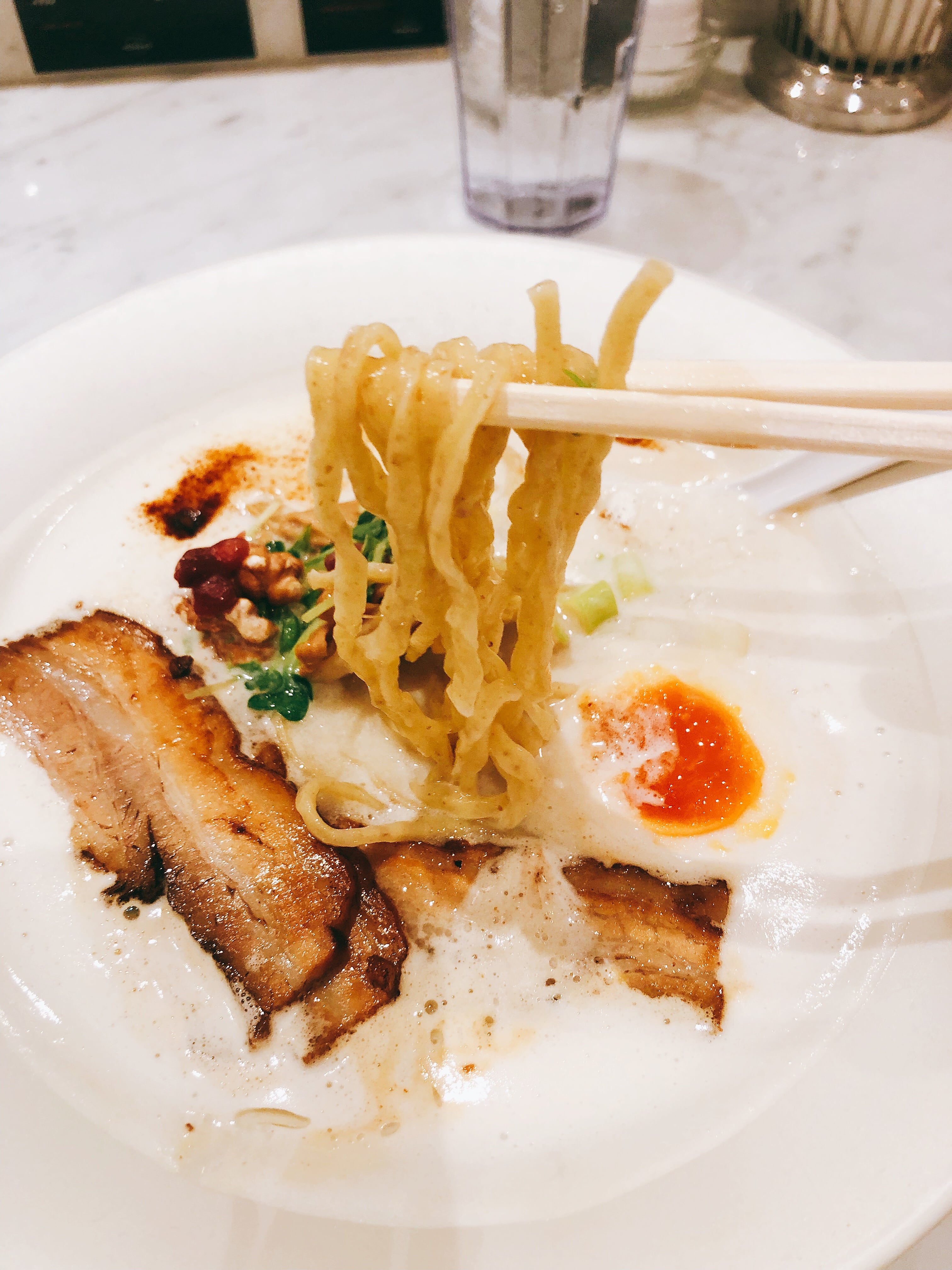 鶏白湯らぁめん 麺