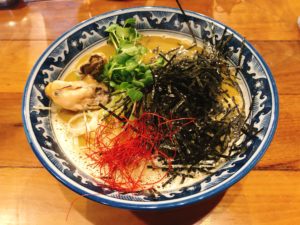 牡蠣の出汁からとった濃厚でクリーミーなスープにプリップリの牡蠣が乗ったラーメン『牡蠣・拉麺』＠麺や　佐市【錦糸町】