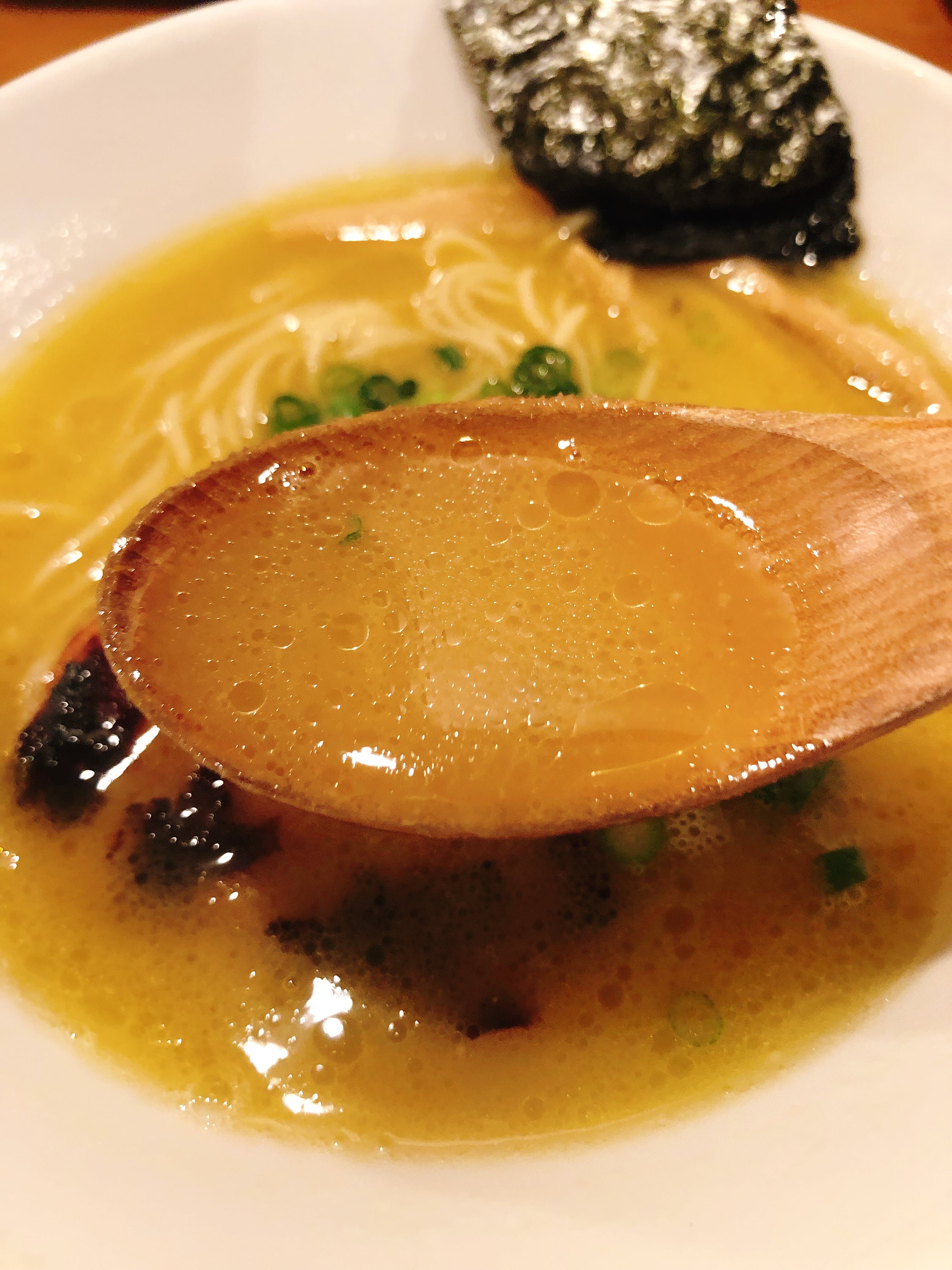 ラーメン　とろり　スープ