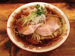 芳醇な鴨出汁と複数種類の高級醤油がブレンドされてつくられたこだわりの『中華そば』＠中華そば　しば田【仙川】