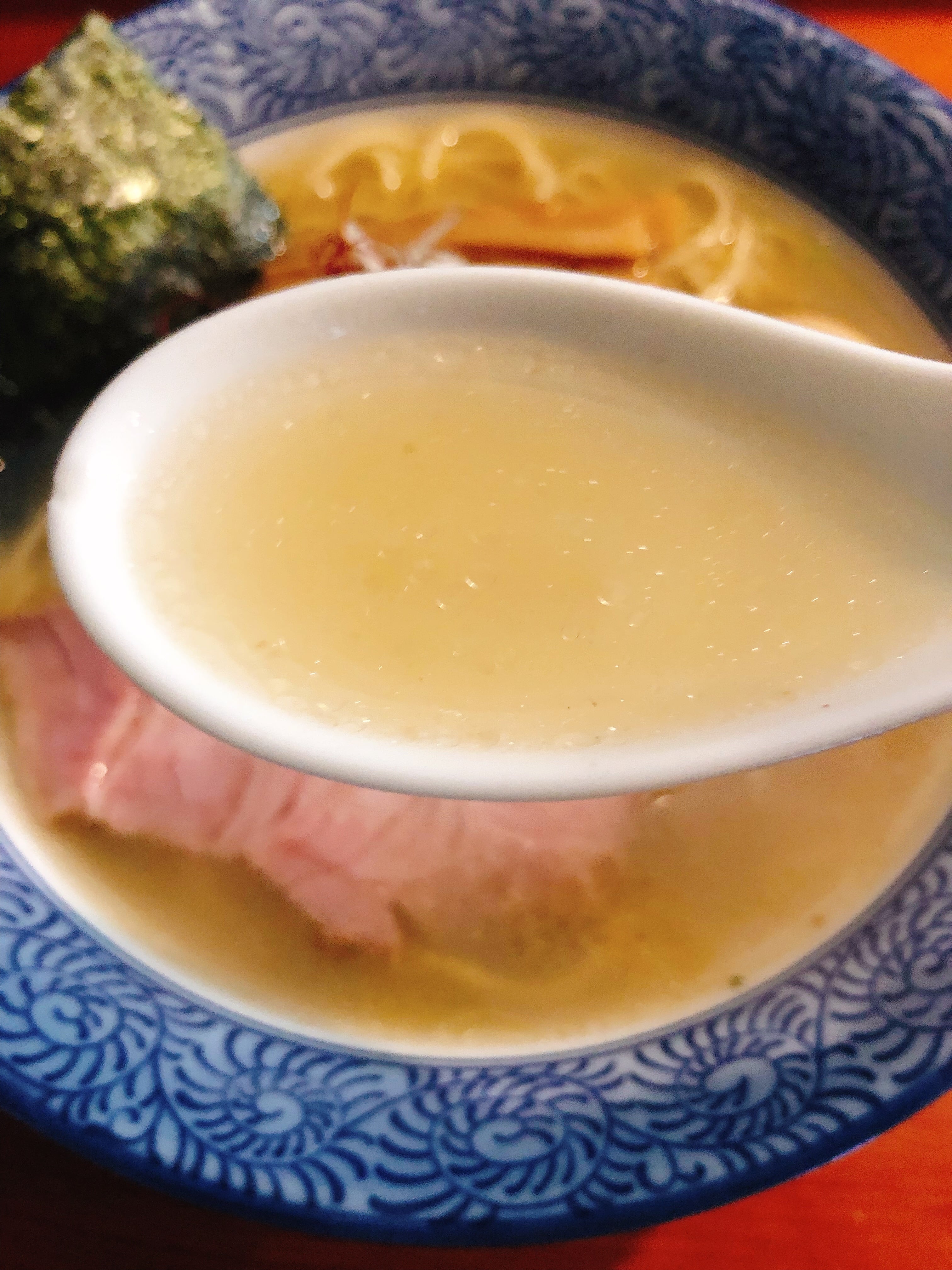 手揉み中華蕎麦（塩）　スープ