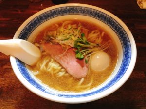 濃厚なのに後味すっきりの激旨スープと麺のもちもち感が半端ない『らーめん』＠燦燦斗【東十条】